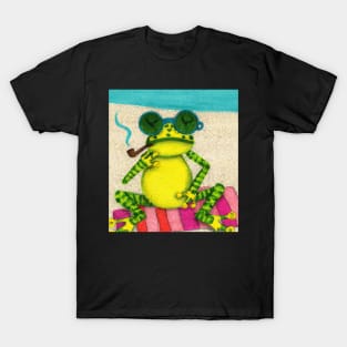 Fancy Frog With a Pipe At The Beach T-Shirt